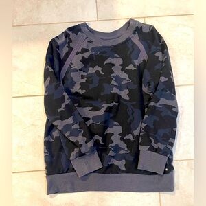 prAna Cozy Up Sweatshirt in Nautical Camo. Size XL